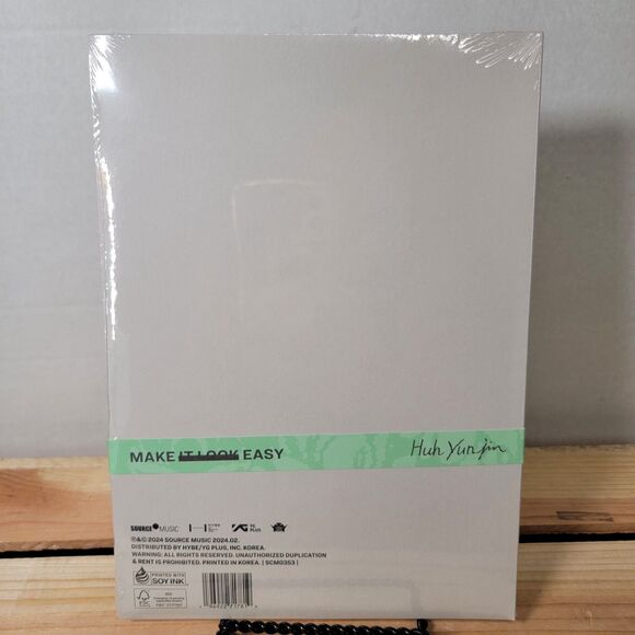 CD Le Sserafim - Easy: 3rd Mini Album (Compact Ver.) Diva Green SEALED - Picture 4 of 4